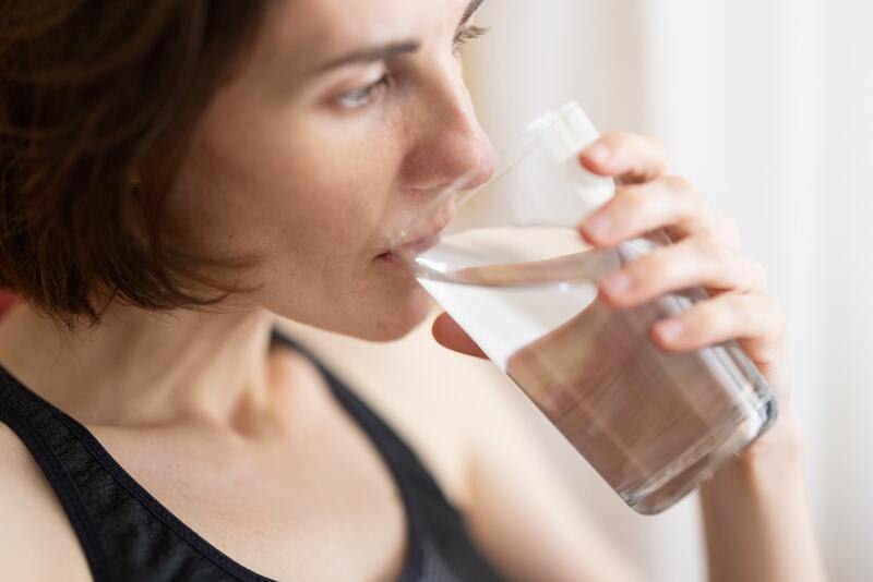 drink water to fight with sinus